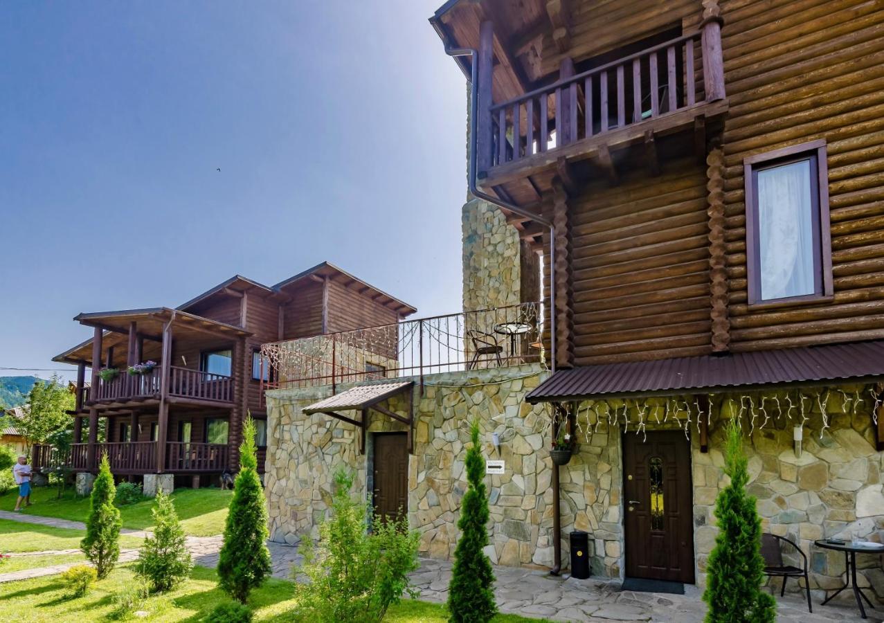 Klen Hotel Mykulytschyn Exterior foto